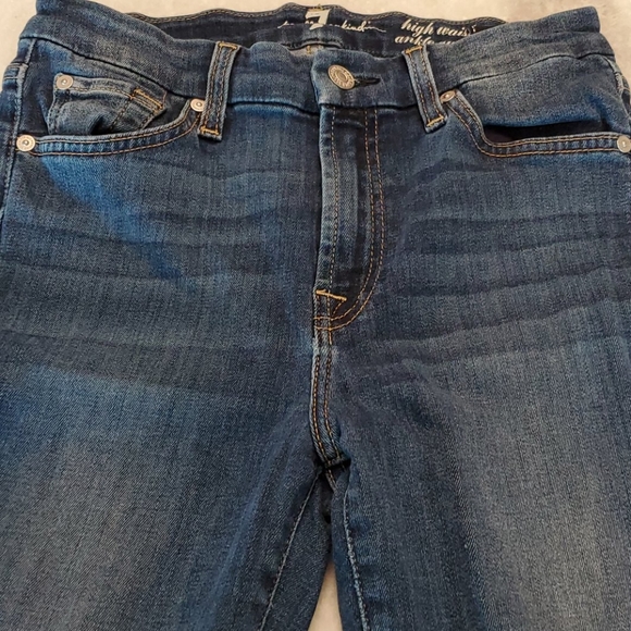 Jeans - Picture 2 of 4